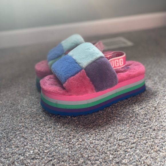 UGG PRIDE DISCO SLIDES - Picture 3 of 5